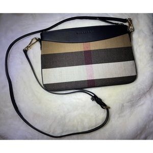 SOLD | Burberry Purse